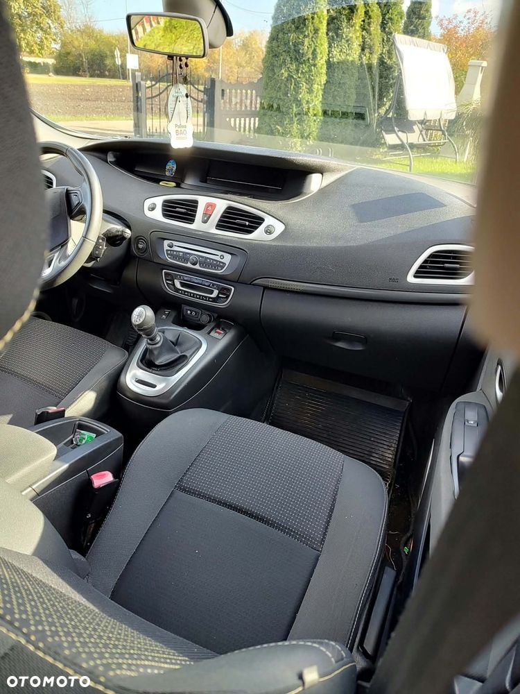 Renault Scenic - 10