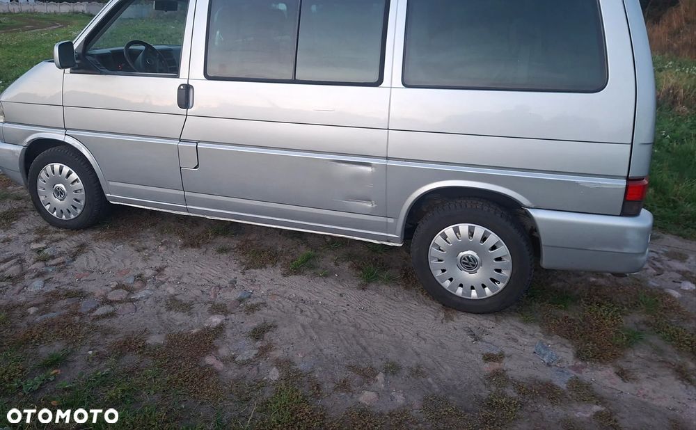 Volkswagen Multivan Standard - 2