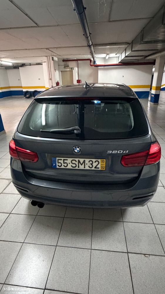 BMW 320 d Line Luxury Purity Auto - 4
