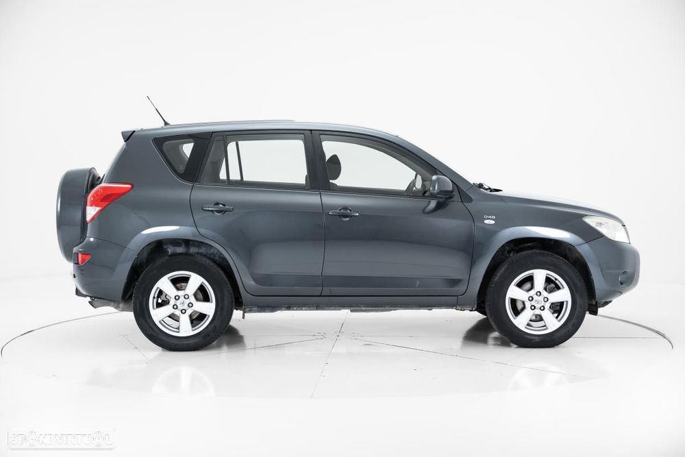Toyota RAV4 2.2 D-4D - 3