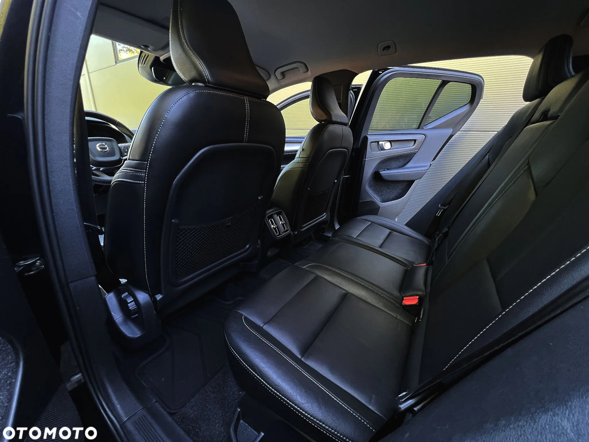 Volvo XC 40 D4 AWD Geartronic Momentum - 21