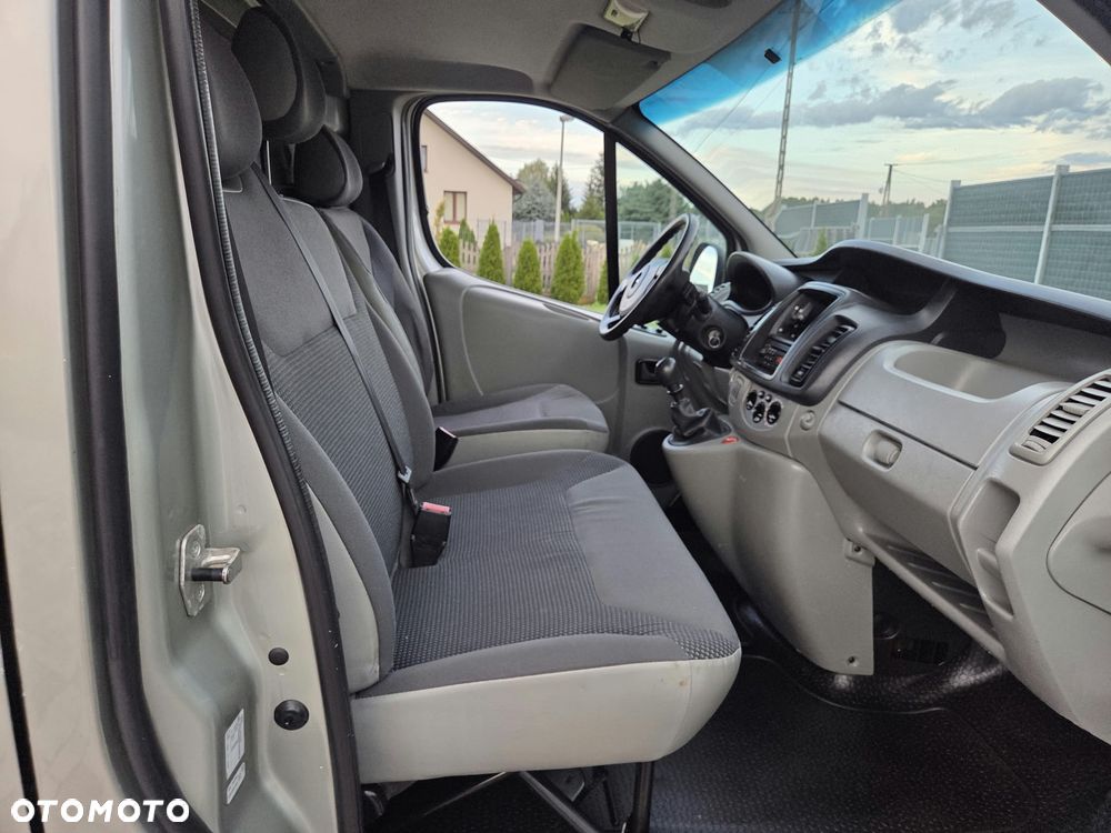 Opel VIVARO LONG KLIMA ORYGINAŁ PRZEBIEG SPRAWNY ZADBANY FULL OPCJA DOPOSAŻONY - 10