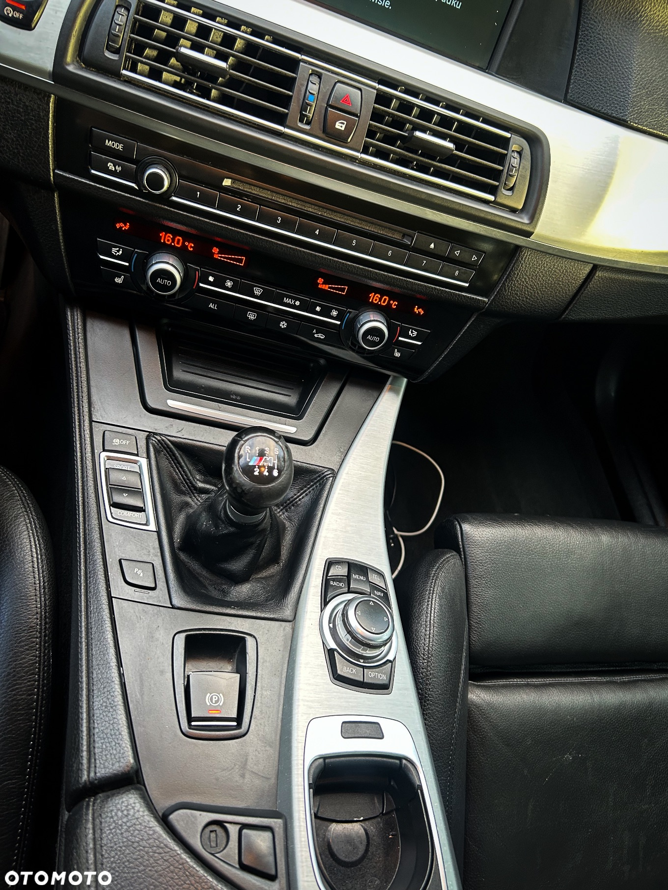 BMW Seria 5 520d Touring Luxury Line - 11