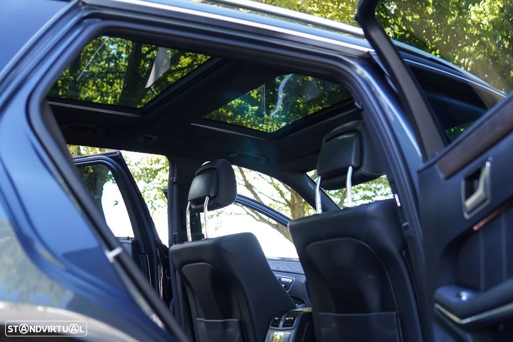 Mercedes-Benz E 300 Bluetec Hybrid Avantgarde - 53