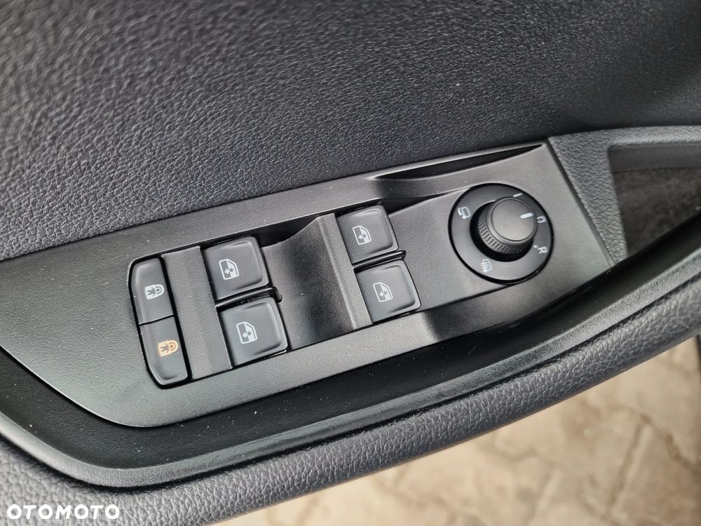 Skoda Superb 2.0 TDI Style DSG7 - 35