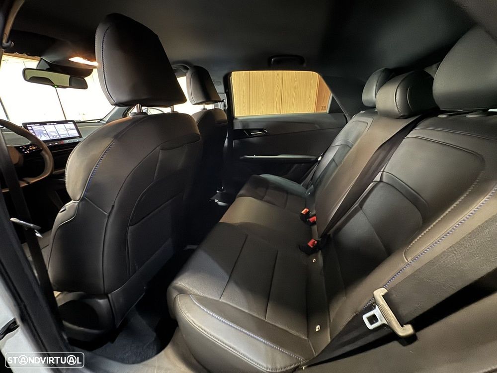 MG MG4 64 kWh Luxury - 26