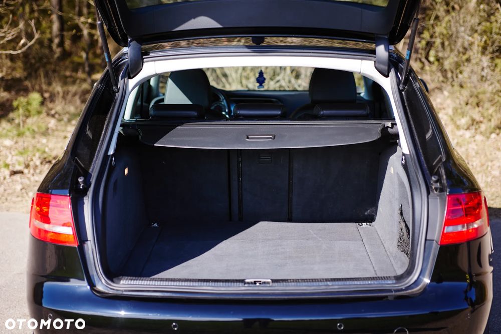 Audi A4 Avant 2.0 TDI DPF quattro Attraction - 29