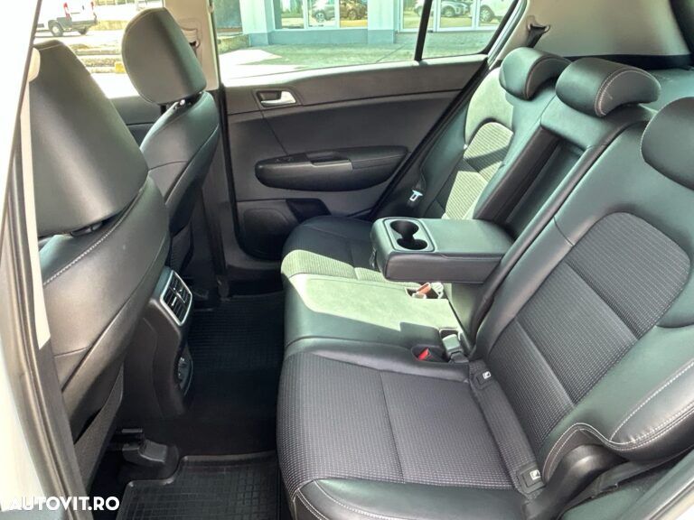 Kia Sportage 1.6 DSL MHEV 7DCT HP 4x2 Style - 7