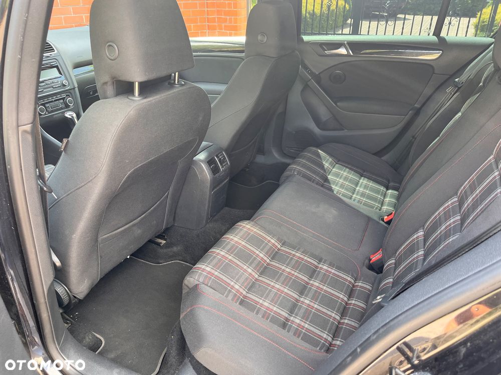 Volkswagen Golf VI 2.0 TSI GTI - 15