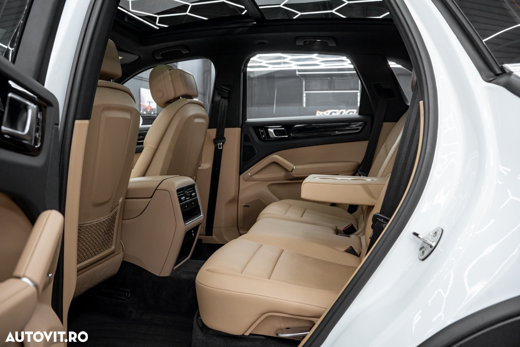 Porsche Cayenne S - 18