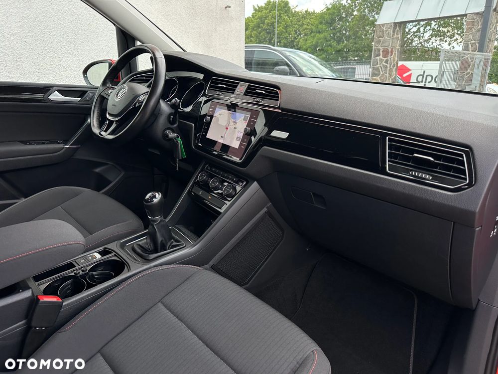 Volkswagen Touran 1.6 TDI SCR (BlueMotion Technology) SOUND - 15