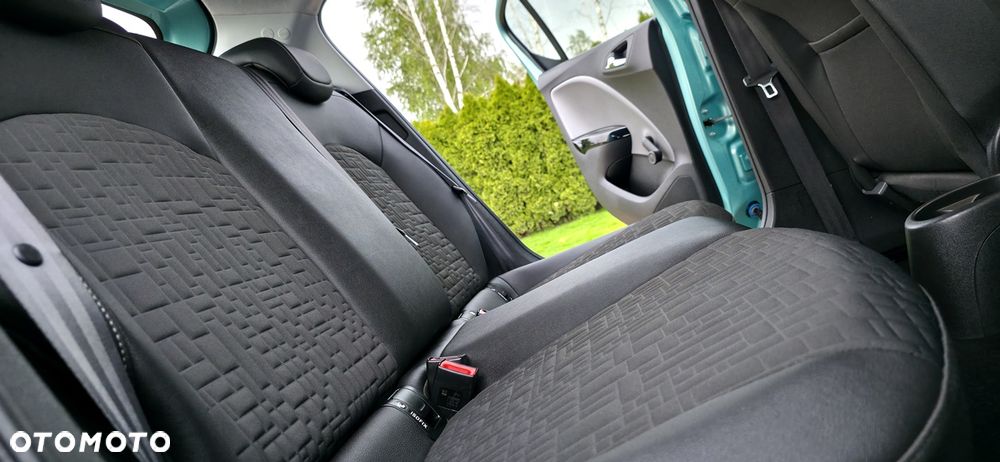 Opel Corsa 1.4 16V Cosmo - 9