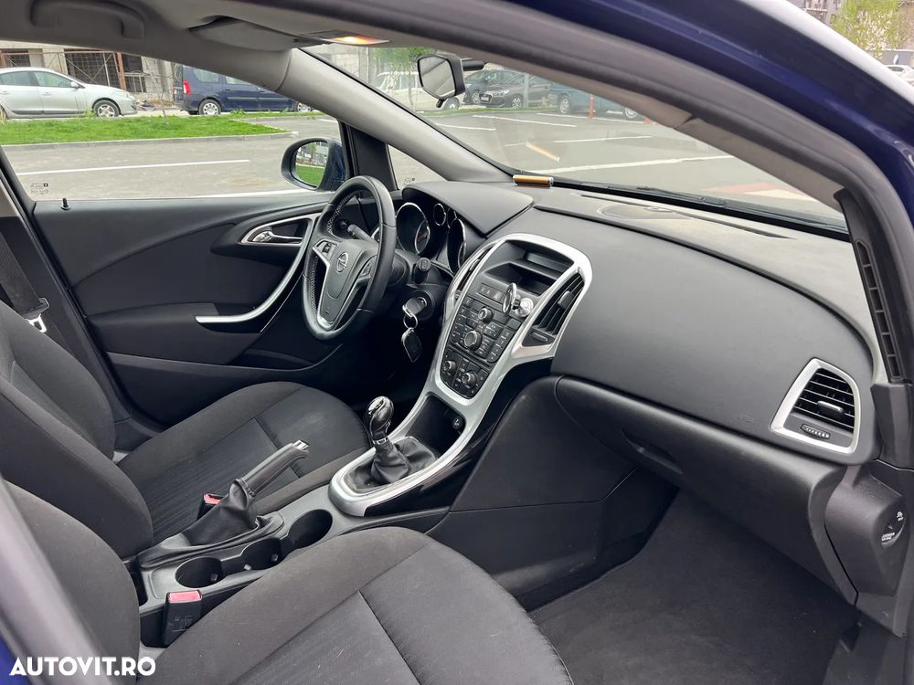 Opel Astra 1.4 - 8
