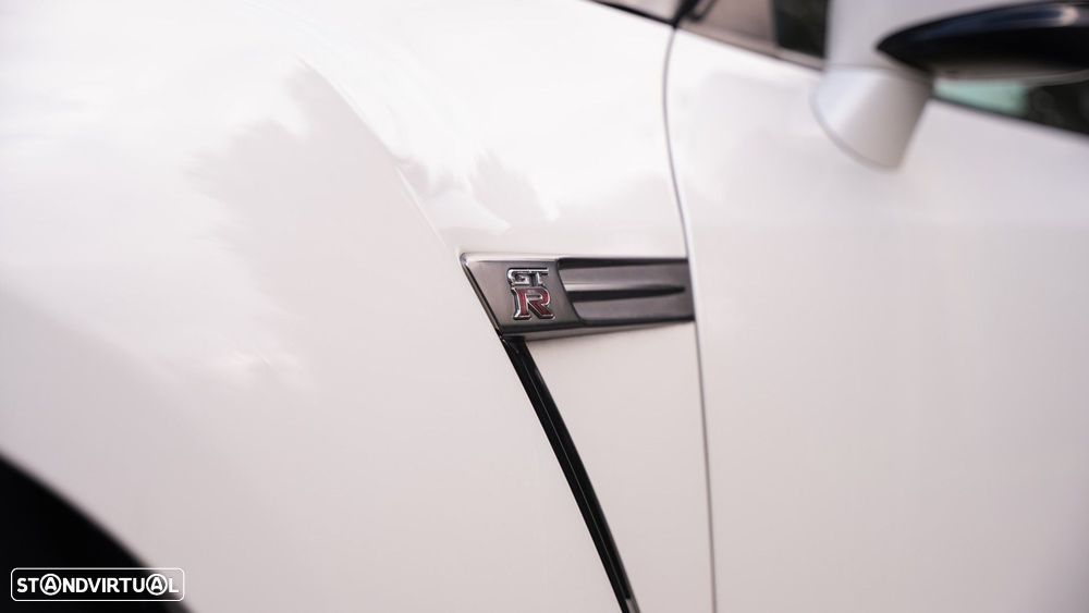Nissan GT-R 3.8 V6 Black Edition - 15