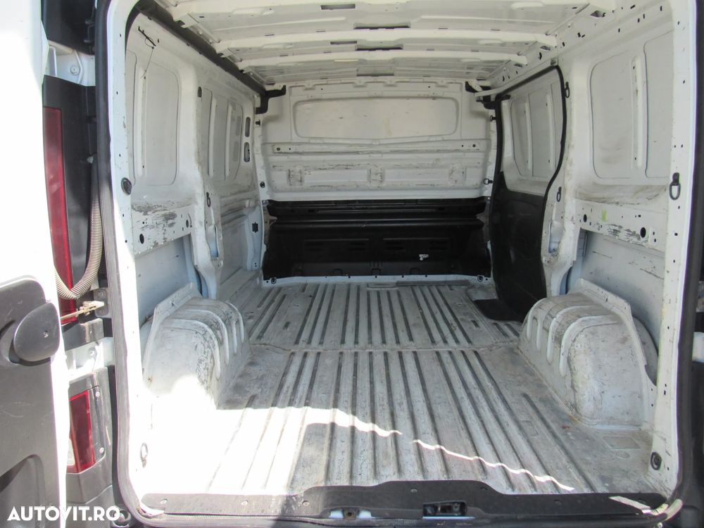 Renault Trafic - 10