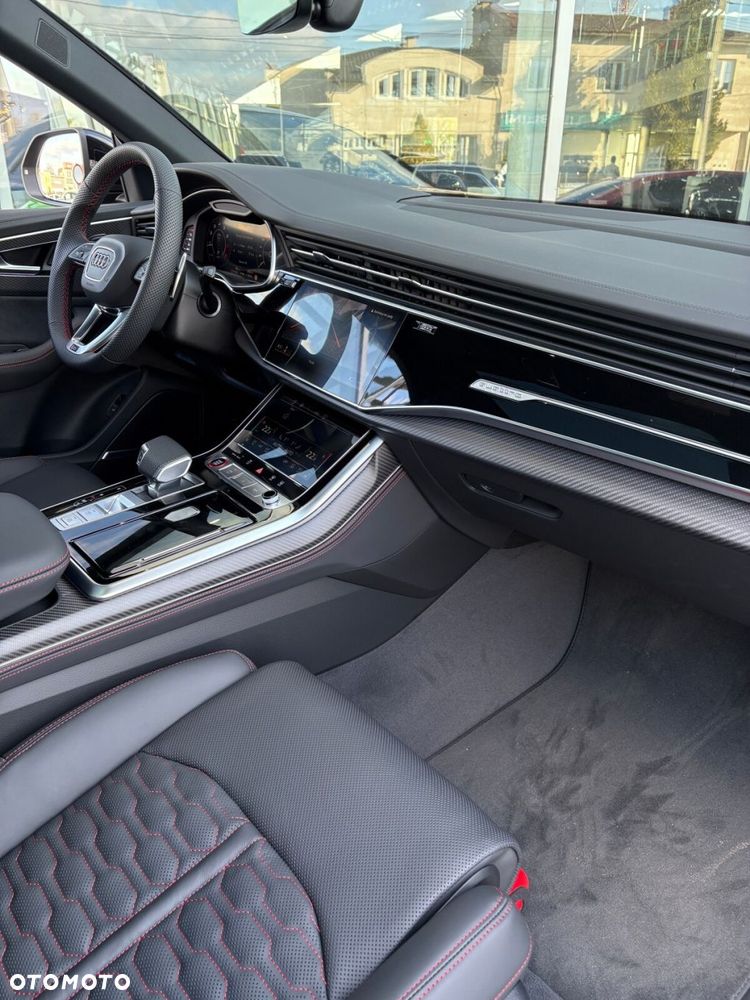 Audi RS Q8 - 24