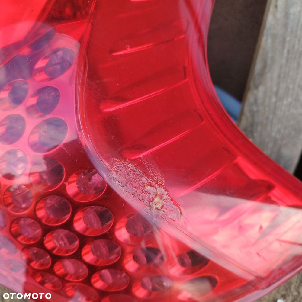 Lampa prawa Peugeot 308 rocznik 09 do 16 - 2