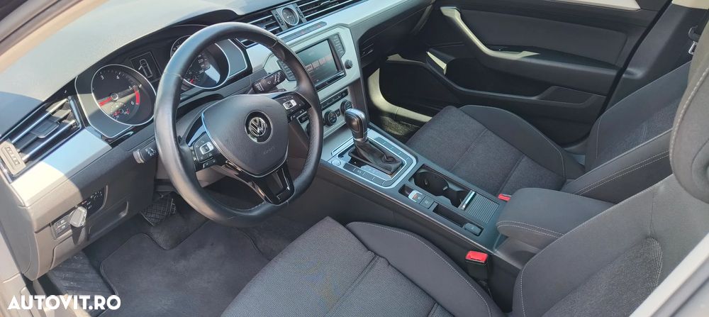 Volkswagen Passat 2.0 TDI SCR DSG - 20