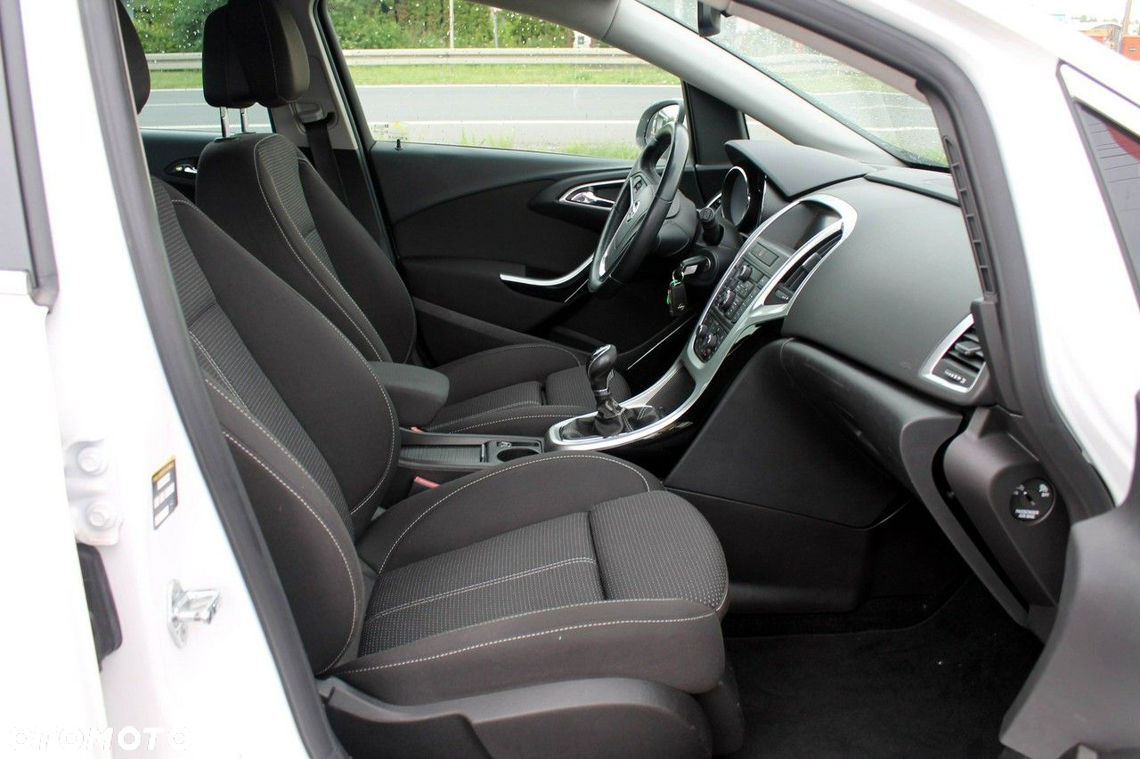 Opel Astra IV 1.4 T Cosmo S&S - 7