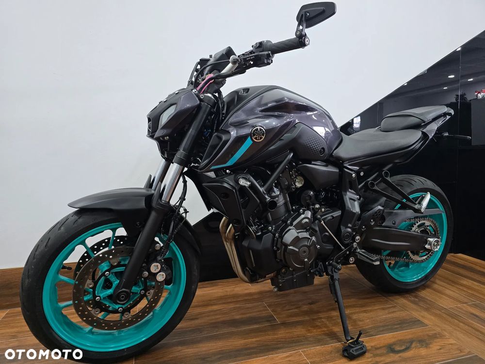 Yamaha MT - 24