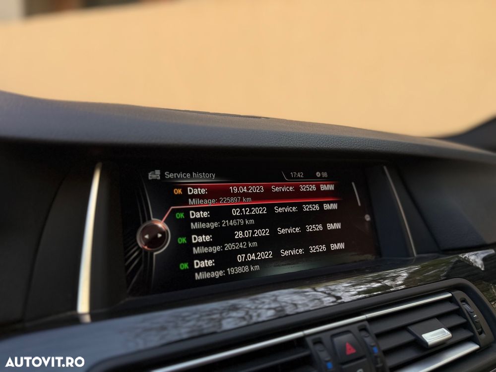 BMW Seria 5 530d xDrive - 17