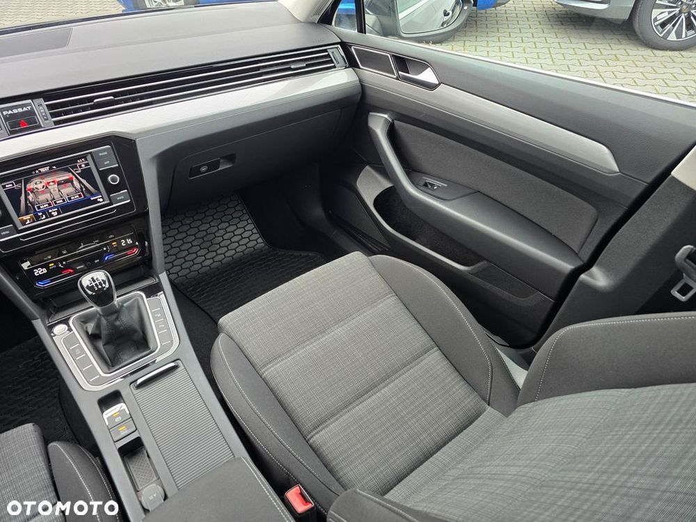 Volkswagen Passat 2022
