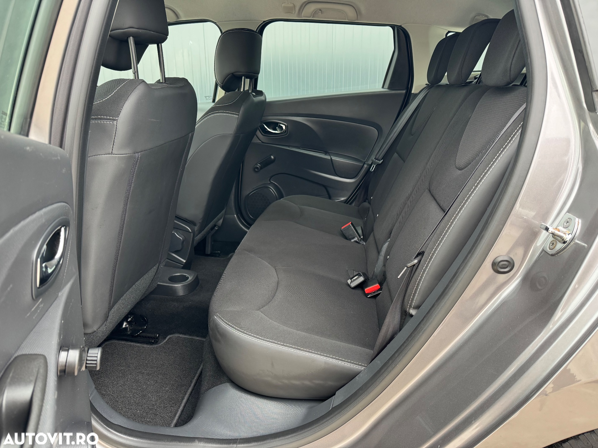 Renault Clio IV 1.5 Energy dCi 90 Expression - 8