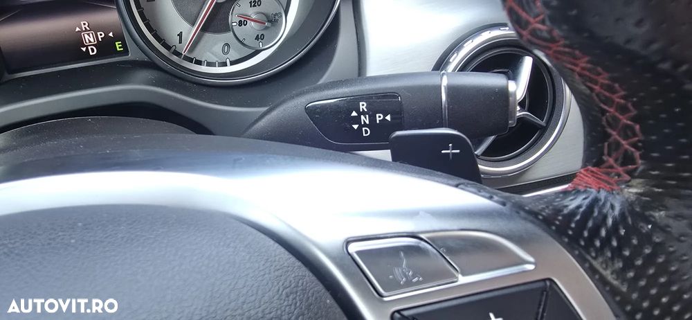 Mercedes-Benz GLA 200 (CDI) d 4Matic 7G-DCT AMG Line - 17