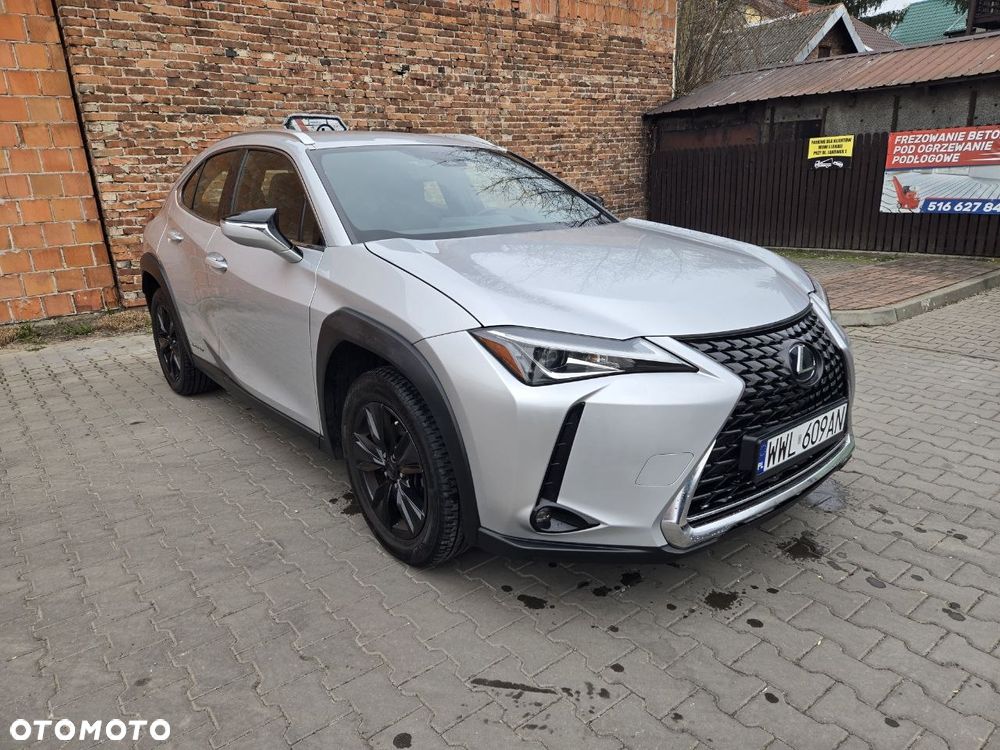 Lexus UX 250h - 3