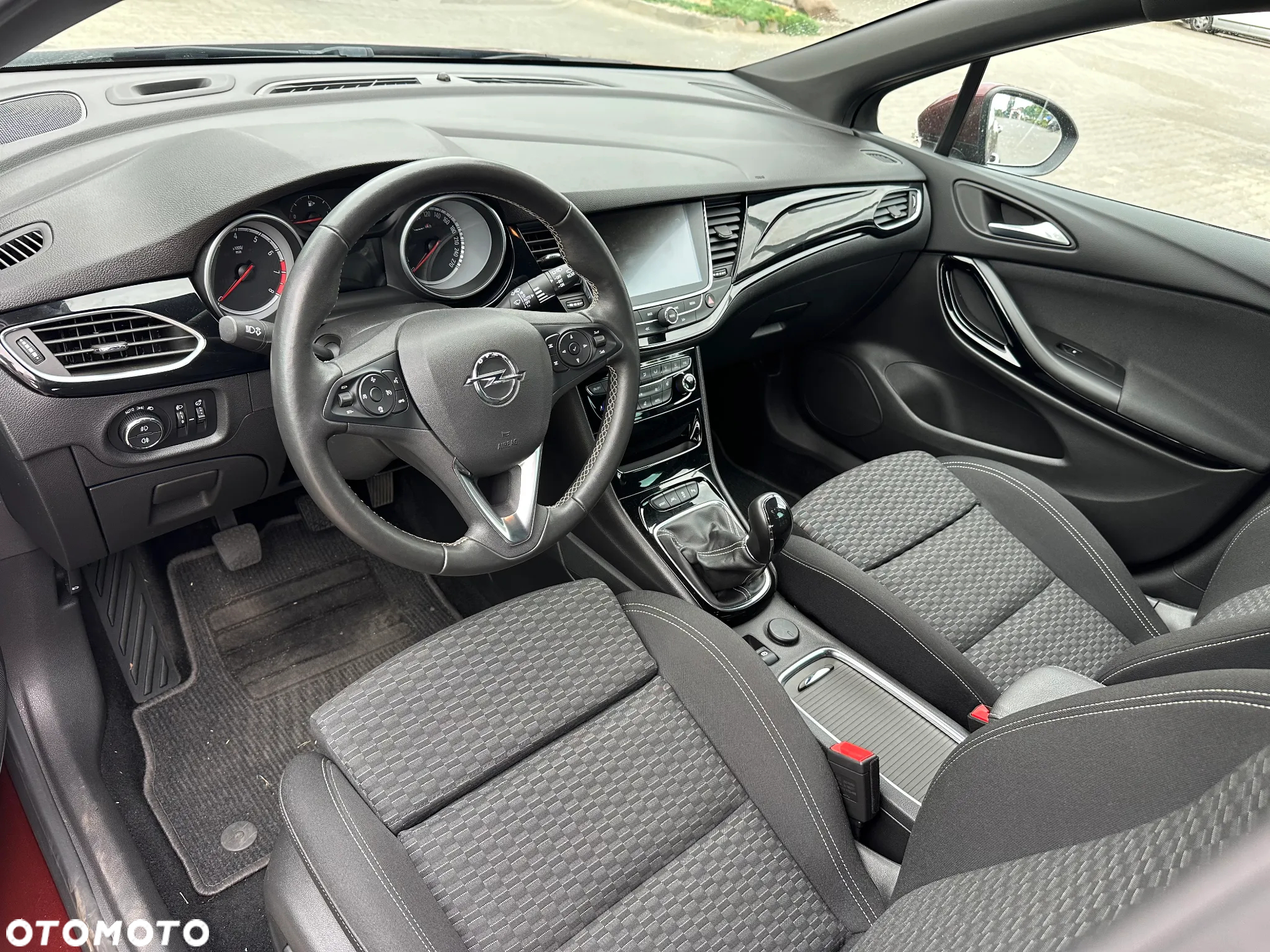 Opel Astra 1.4 Turbo 120 Jahre - 6