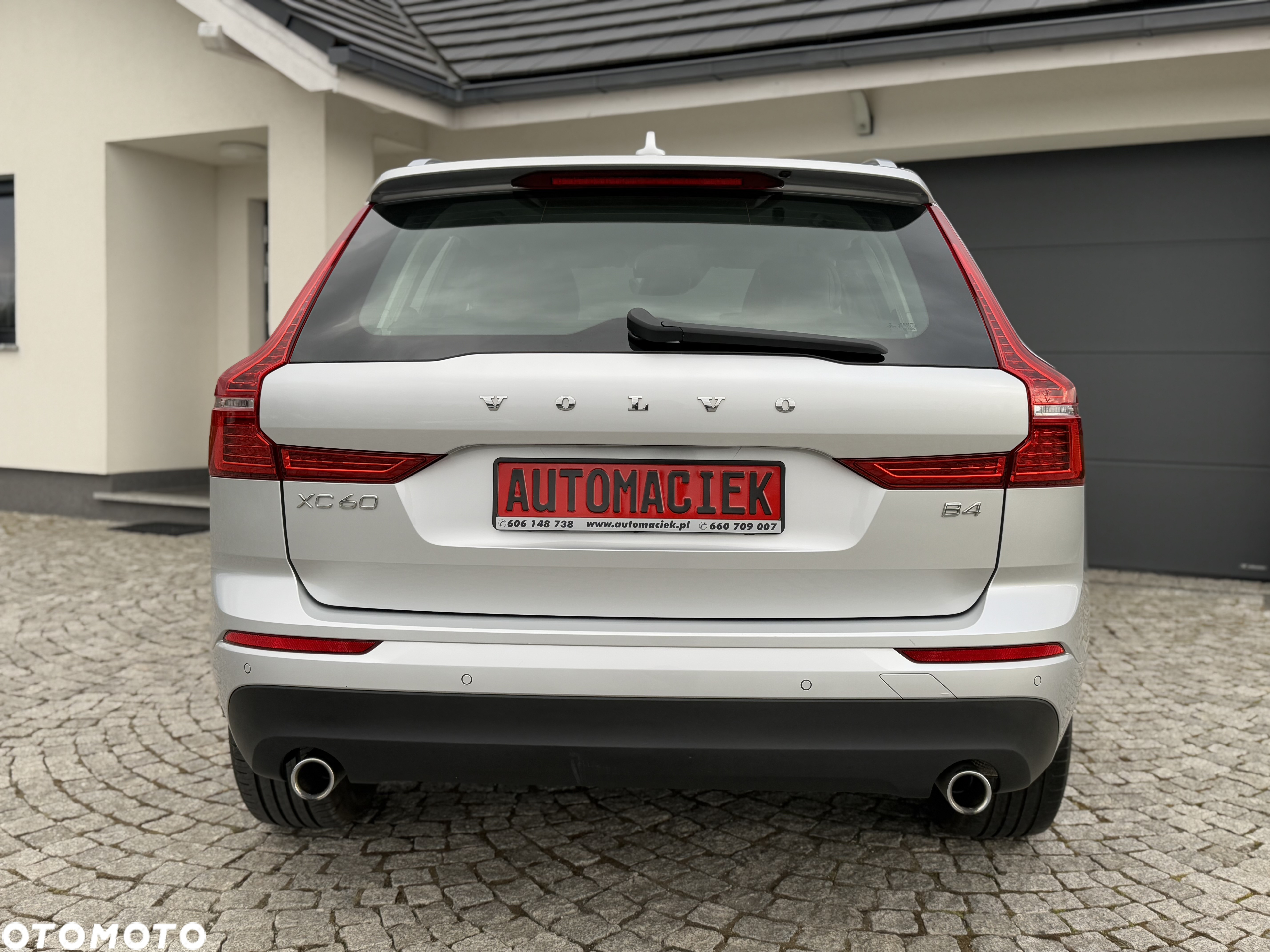 Volvo XC 60 B4 D Geartronic Momentum Pro - 11
