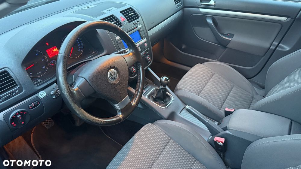 Volkswagen Golf 1.9 TDI DPF Comfortline - 8