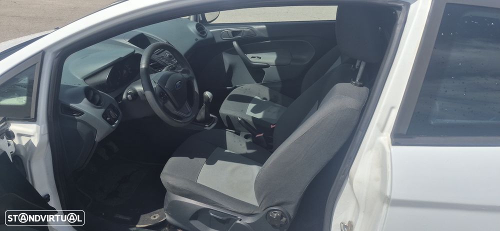 Ford Fiesta 1.4 TDCI Titanium - 6