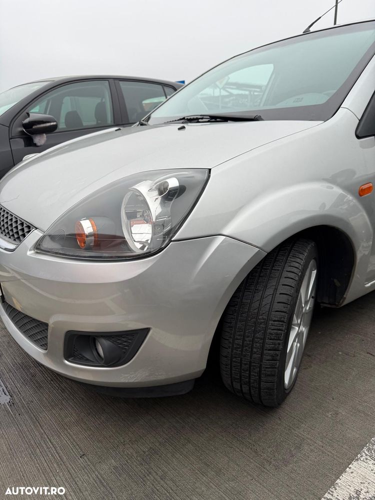 Ford Fiesta 1.4 TDCi Ghia - 2