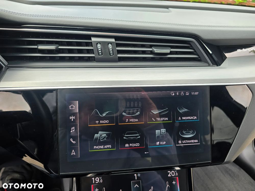 Audi e-tron - 33