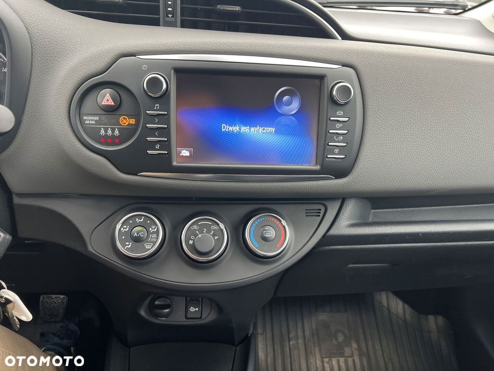 Toyota Yaris - 17