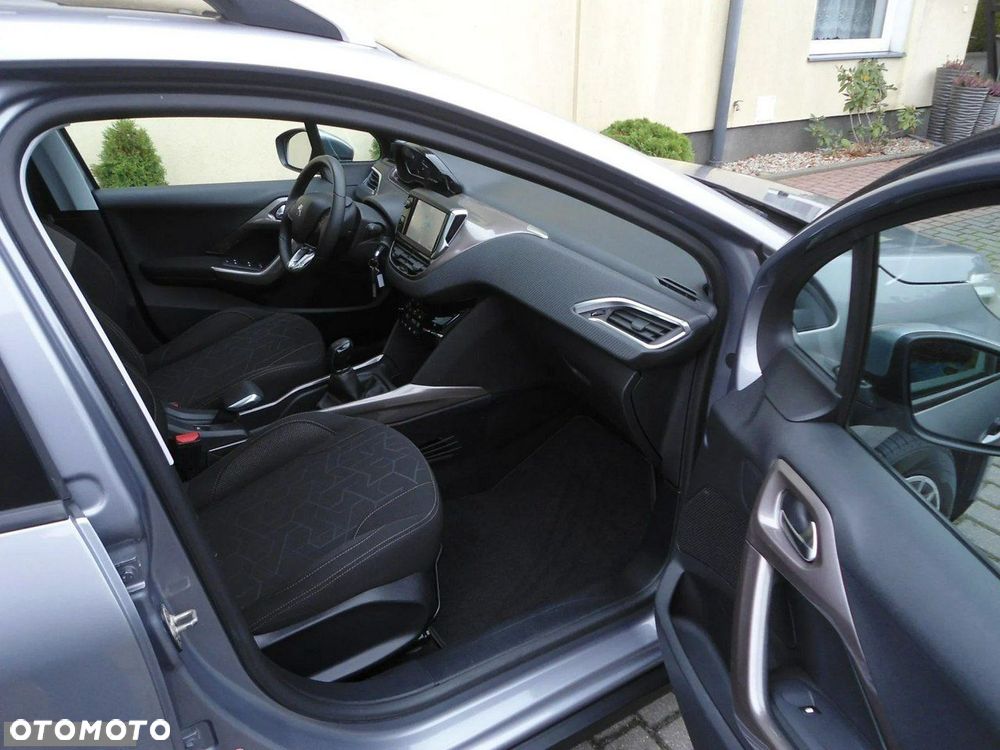 Peugeot 2008 1.6 e-HDi Allure S&S - 24