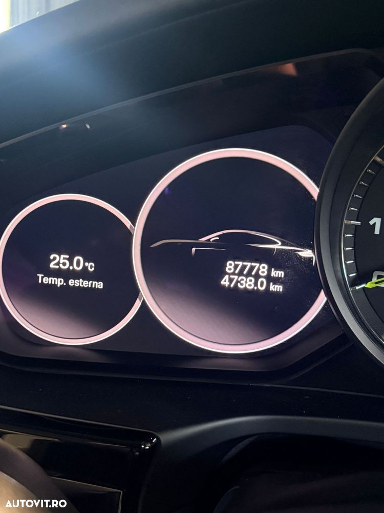 Porsche Panamera 4 E-Hybrid Platinum Edition - 17