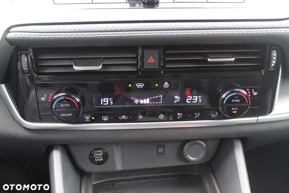Nissan Qashqai 1.3 DIG-T MHEV N-Connecta Xtronic - 14
