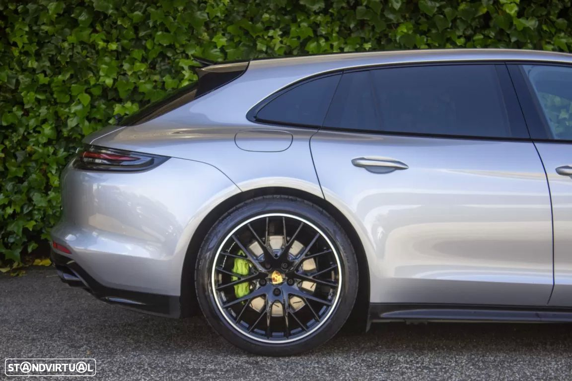 Porsche Panamera Sport Turismo 4 E-Hybrid - 5