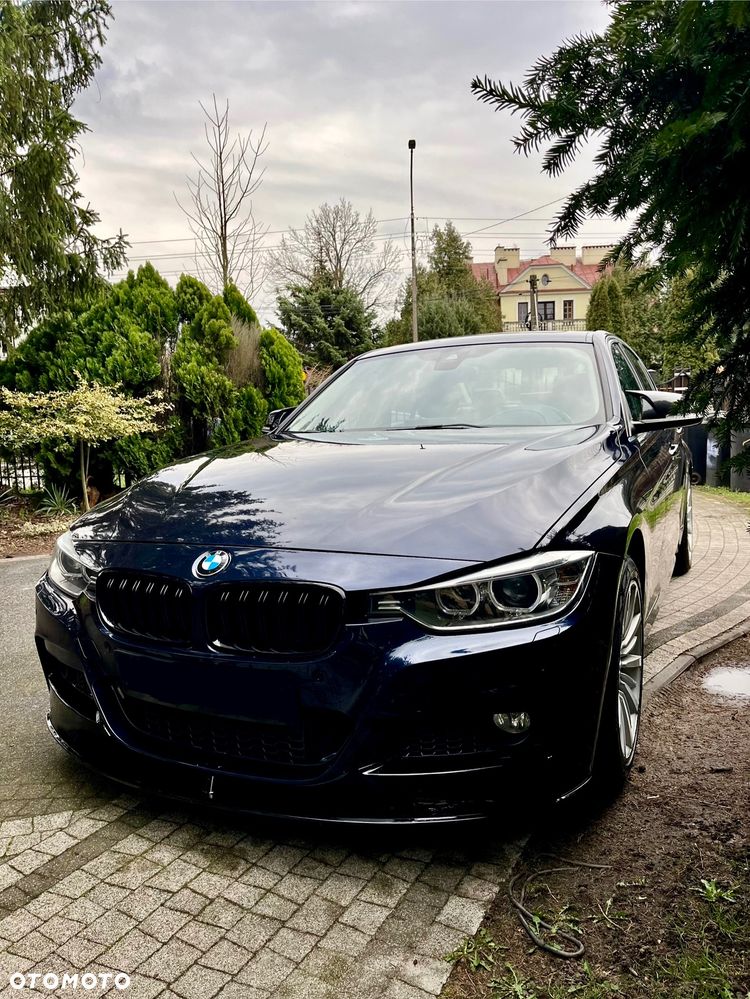 BMW Seria 3 335i xDrive - 19
