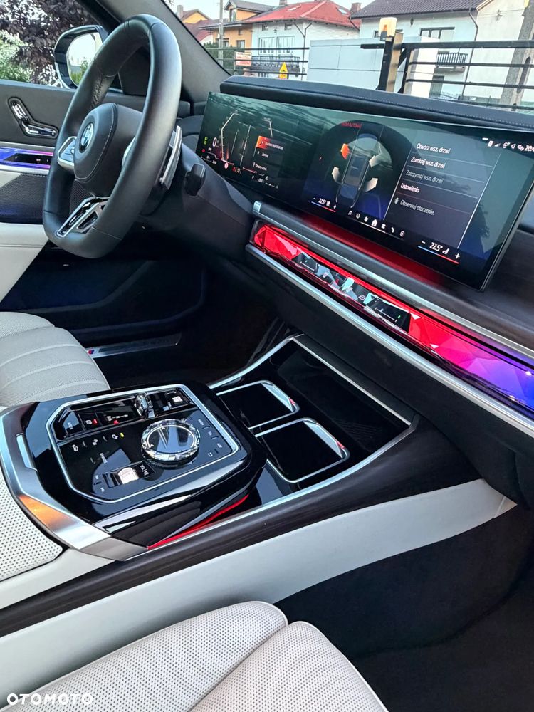 BMW Seria 7 - 10