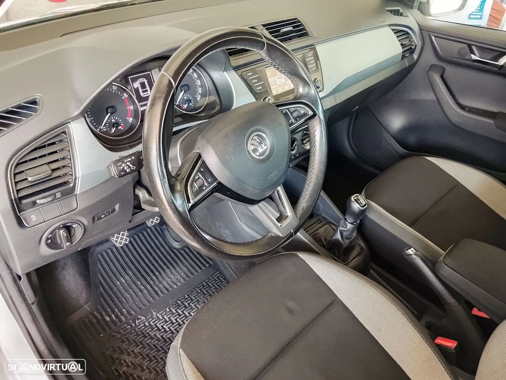 Skoda Fabia Break 1.0 Active - 6