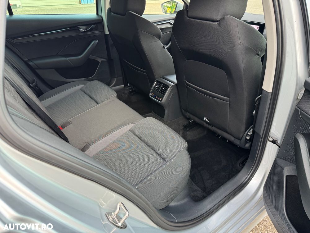 Skoda Octavia 2.0 TDI Premium Edition - 25