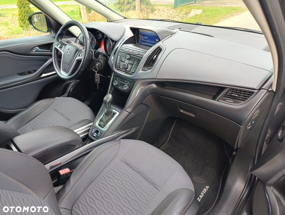 Opel Zafira - 8