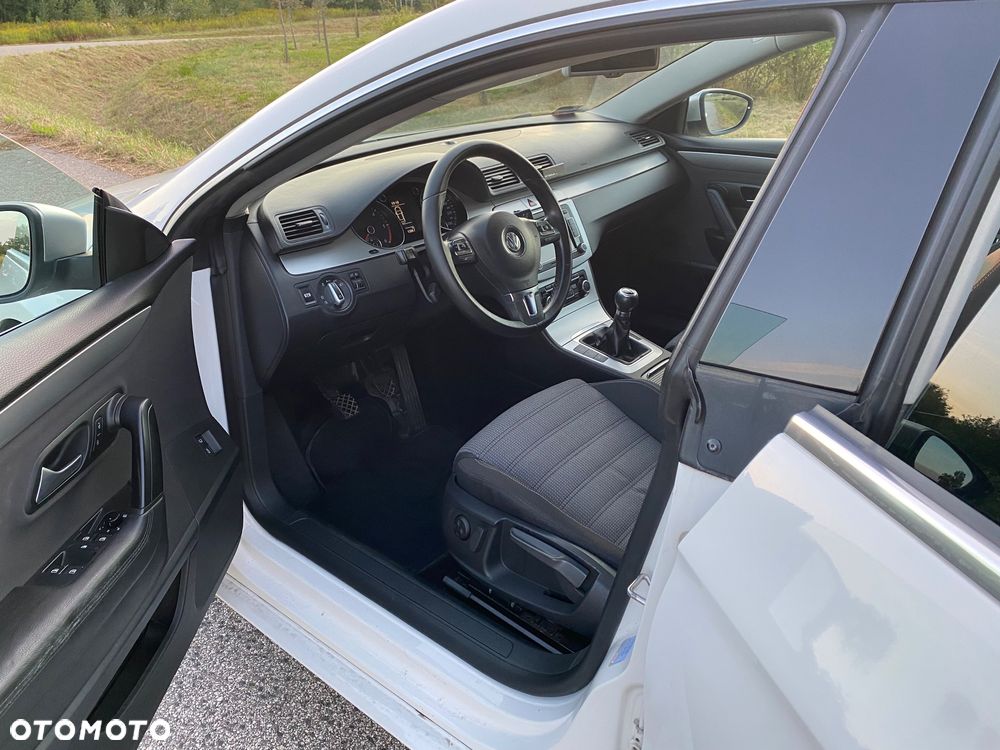 Volkswagen Passat CC - 13