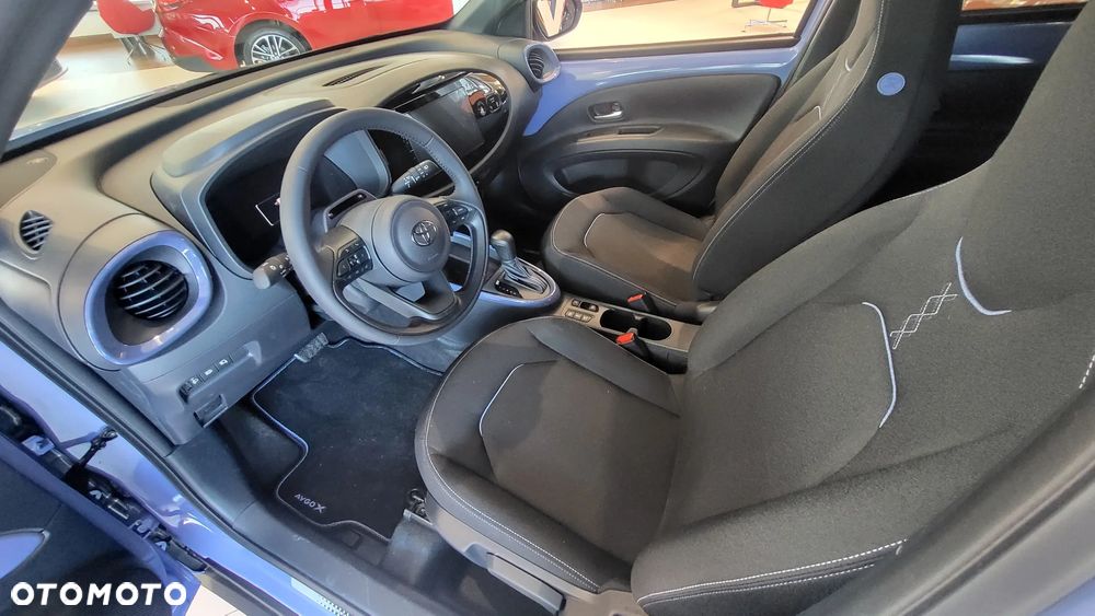 Toyota Aygo X Hybrid 1.5 Style e-CVT - 6