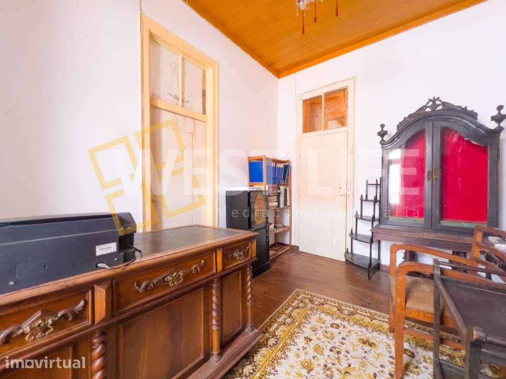 Apartamento com 2 lojas no centro da Vila de Mafra - Grande imagem: 5/34