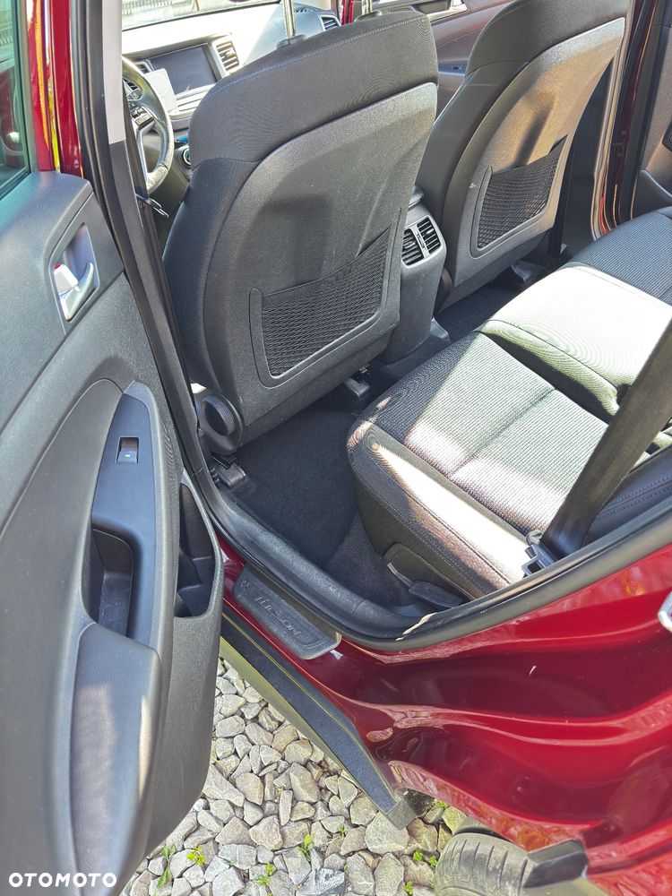 Hyundai Tucson 1.6 GDI BlueDrive GO 2WD - 12