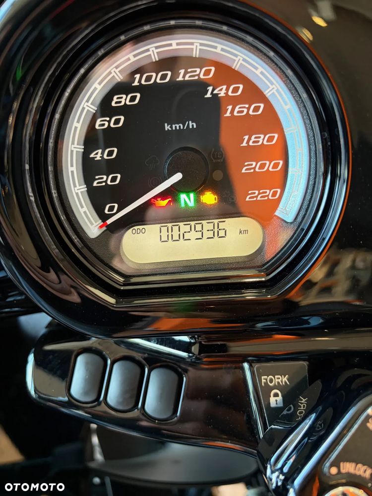 Harley-Davidson Touring Road Glide - 7